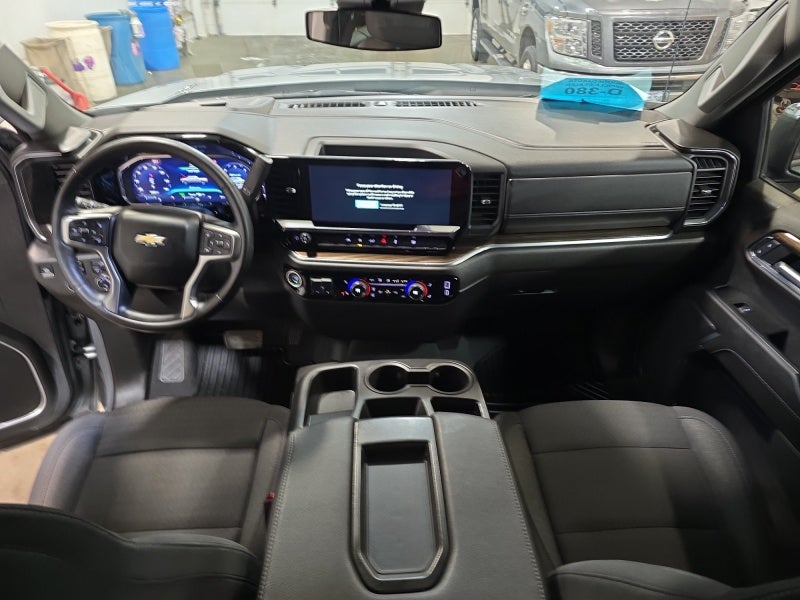 2025 Chevrolet Silverado 1500 LT (2FL)