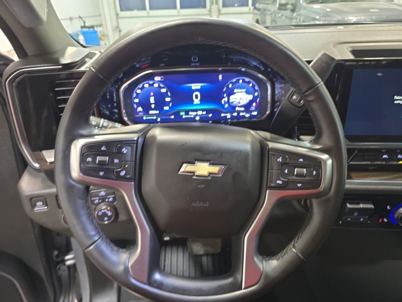 2025 Chevrolet Silverado 1500 LT (2FL)