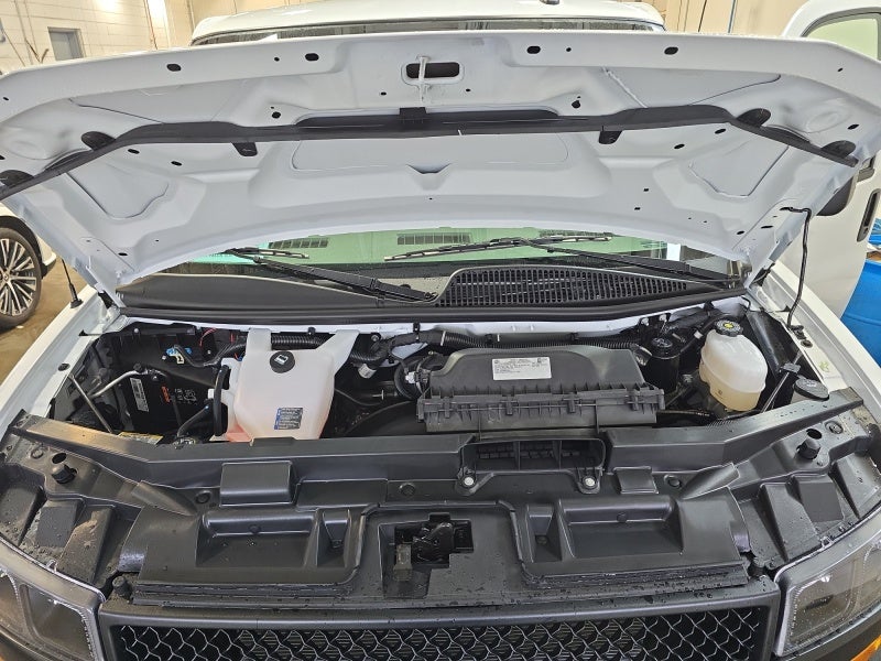 2025 Chevrolet Express Cargo 2500 WT