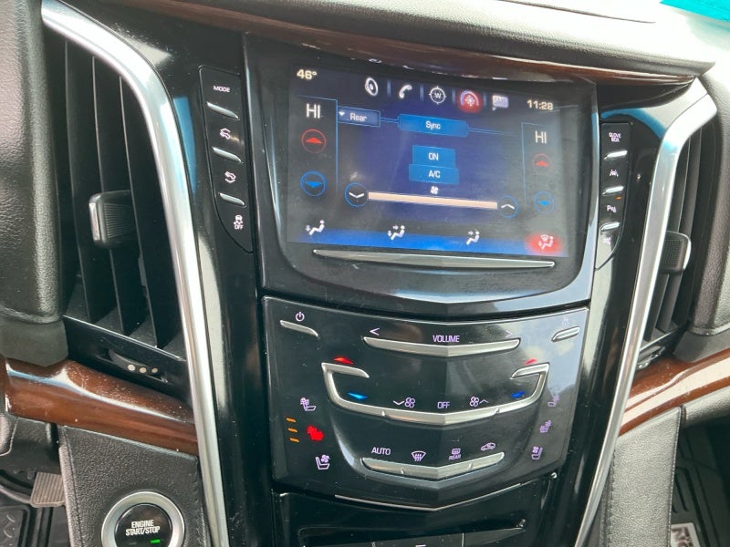 2018 Cadillac Escalade Luxury