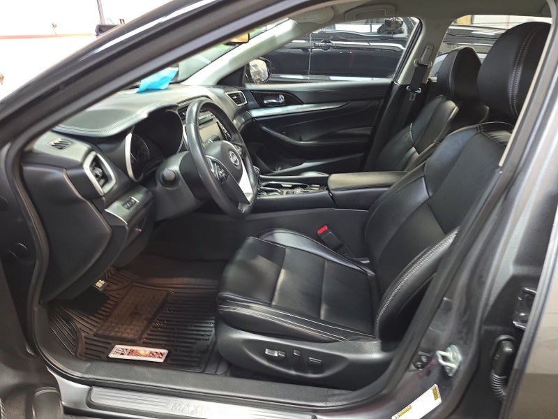 2023 Nissan Maxima SV