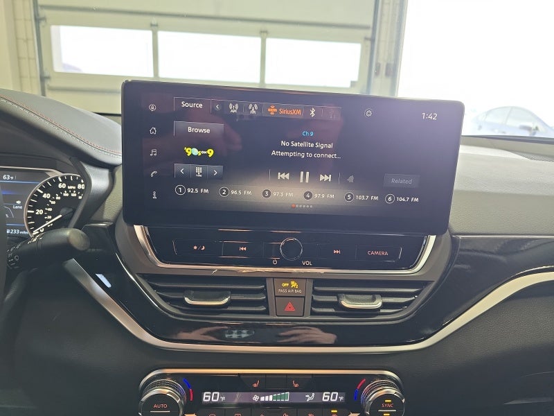 2025 Nissan Altima SR