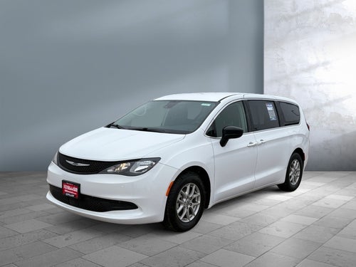 2024 Chrysler Voyager LX