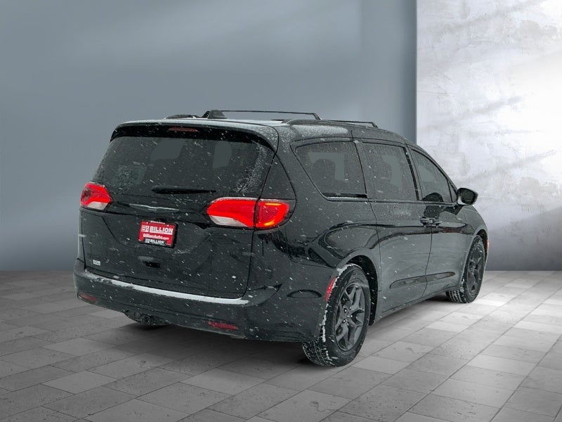 2020 Chrysler Pacifica Touring L Plus