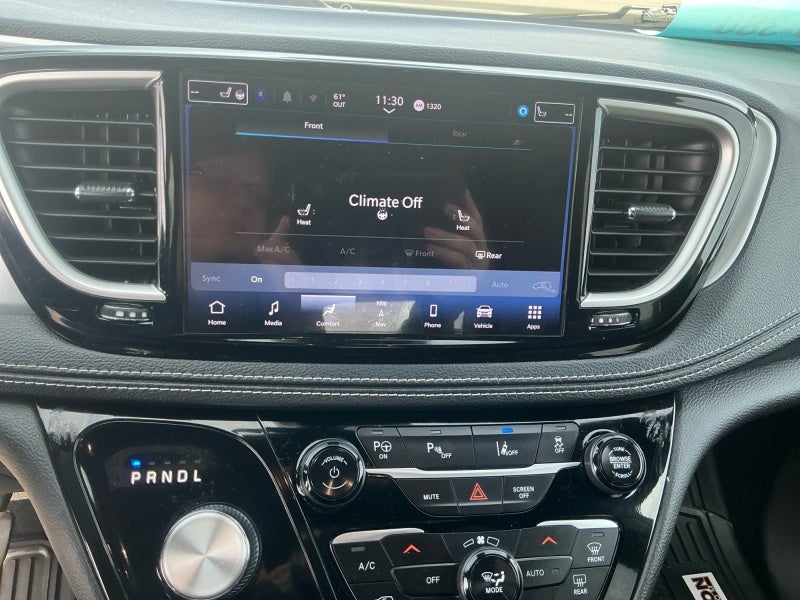 2024 Chrysler Pacifica Hybrid S Appearance Pkg