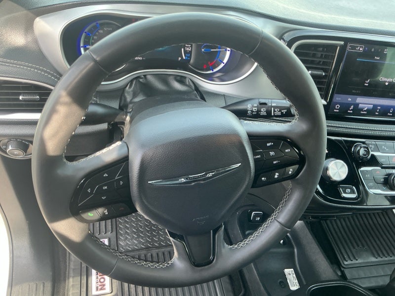 2024 Chrysler Pacifica Hybrid S Appearance Pkg