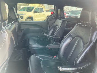 2024 Chrysler Pacifica Hybrid S Appearance Pkg