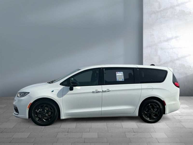 2024 Chrysler Pacifica Hybrid S Appearance Pkg