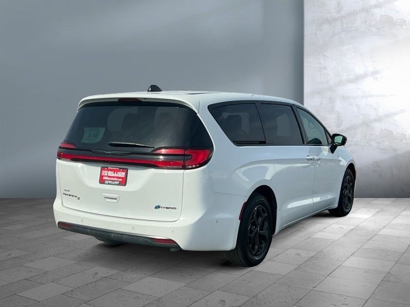 2024 Chrysler Pacifica Hybrid S Appearance Pkg