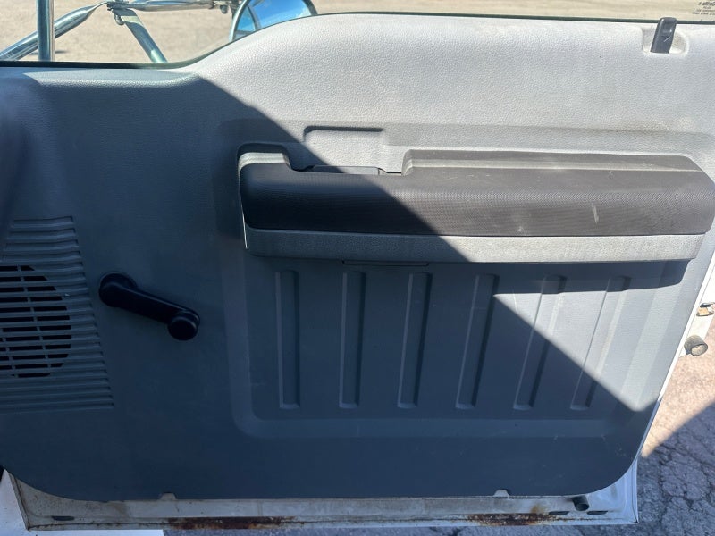 2012 Ford Super Duty F-750 Straight XL