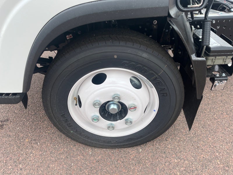 2025 Chevrolet Low Cab Forward 5500 HG NA