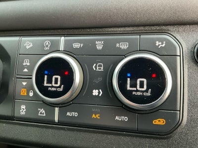 2024 Land Rover Defender X-Dynamic SE