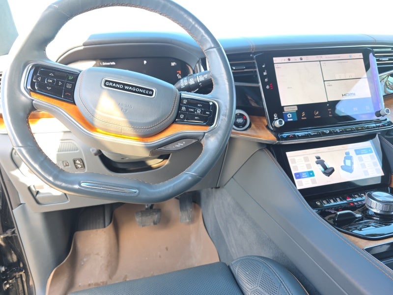 2022 Jeep Grand Wagoneer Series III