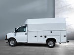 2025 GMC Savana Cutaway 3500 1WT