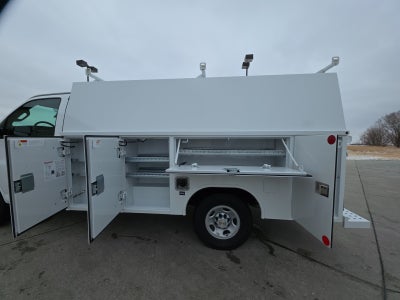 2026 Chevrolet Express Cutaway 3500 1WT