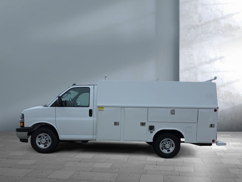 2026 Chevrolet Express Cutaway 3500 1WT
