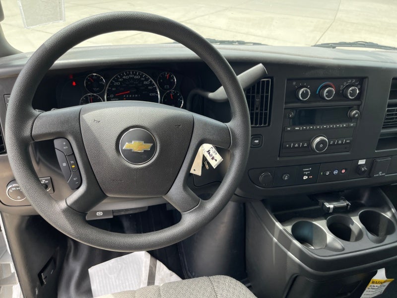 2025 Chevrolet Express Cutaway 3500 1WT