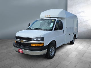 2025 Chevrolet Express Cutaway 3500 1WT