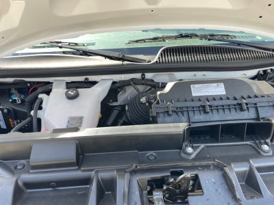 2025 Chevrolet Express Cutaway 3500 1WT