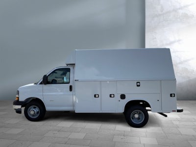 2025 Chevrolet Express Cutaway 3500 1WT