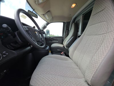 2025 Chevrolet Express Cutaway 3500 1WT