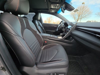 2022 Toyota Avalon Touring