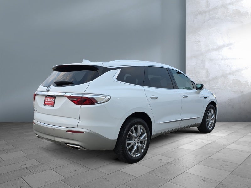 2022 Buick Enclave Essence
