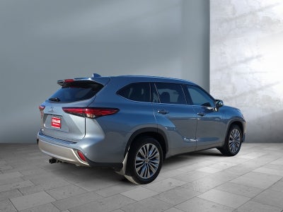 2022 Toyota Highlander Platinum