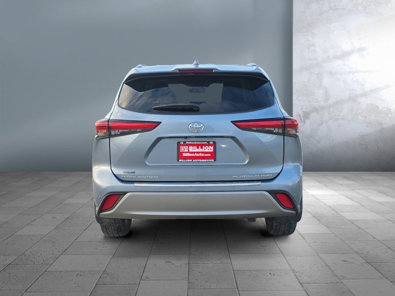 2022 Toyota Highlander Platinum