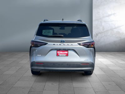 2024 Toyota Sienna XLE