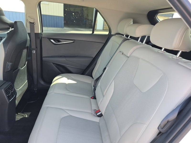 2023 Kia Niro EX Touring