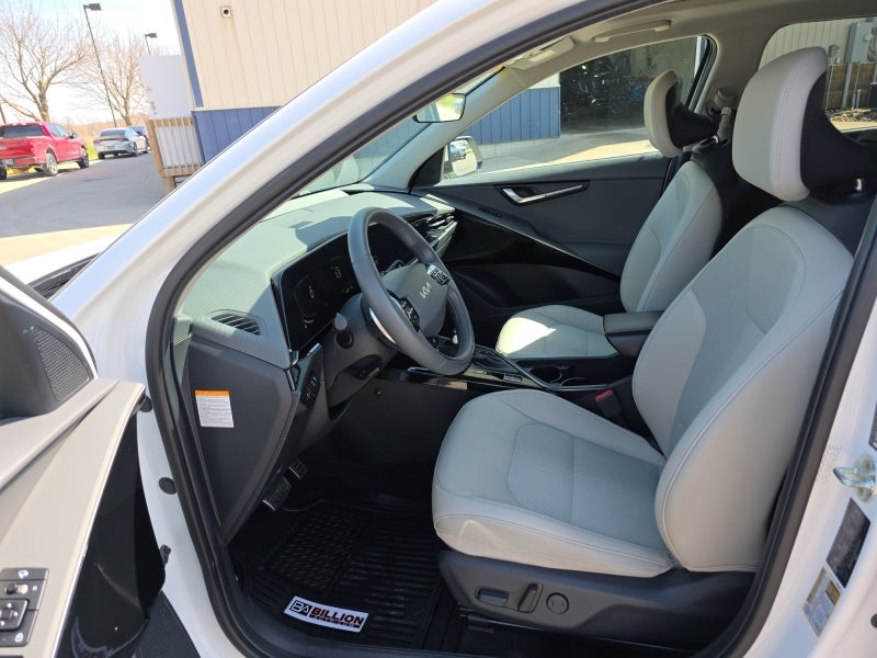 2023 Kia Niro EX Touring