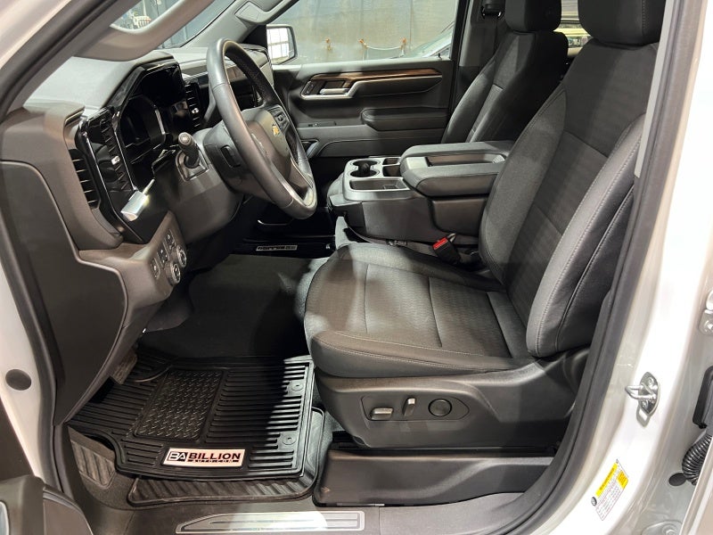 2022 Chevrolet Silverado 1500 LT (2FL)