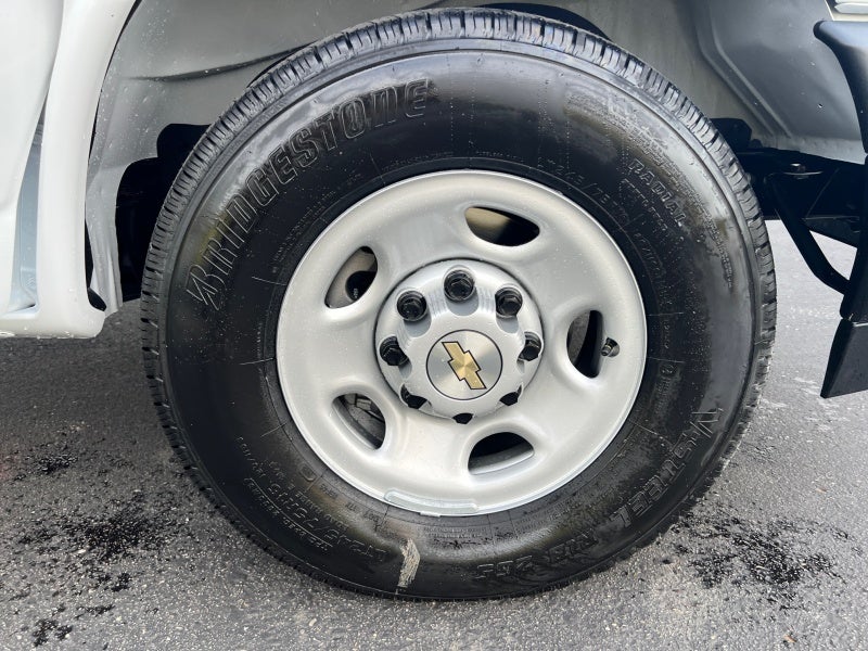 2025 Chevrolet Express Cargo 3500 WT