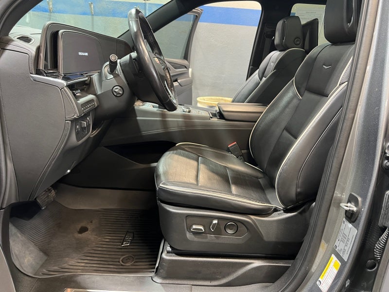 2022 Cadillac Escalade Sport