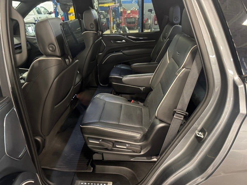 2022 Cadillac Escalade Sport