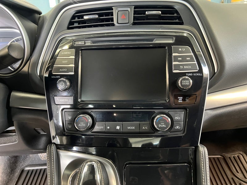 2023 Nissan Maxima SV