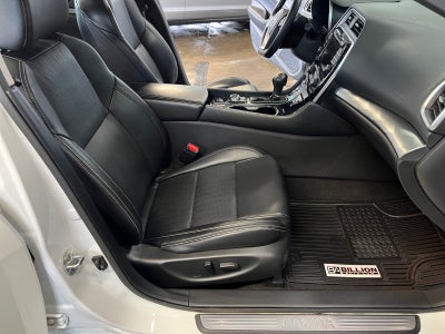 2023 Nissan Maxima SV