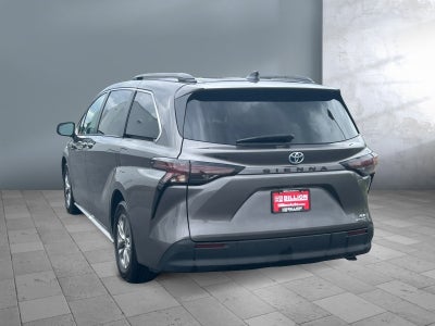 2024 Toyota Sienna XLE
