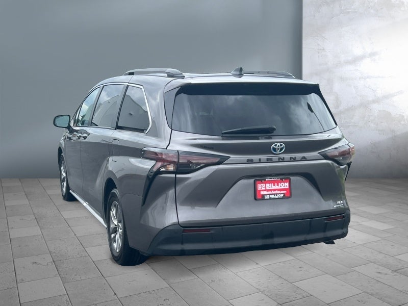 2024 Toyota Sienna XLE