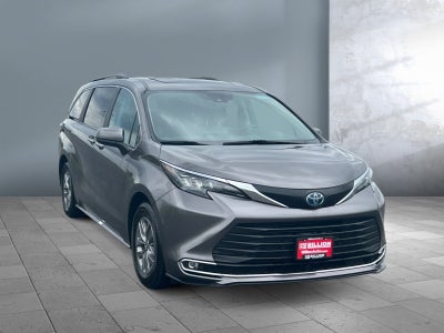 2024 Toyota Sienna XLE