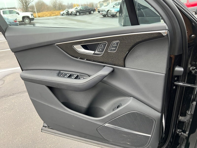 2024 Audi Q7 Premium Plus