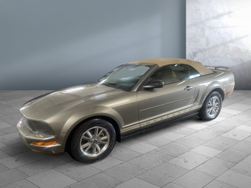 2005 Ford Mustang Deluxe