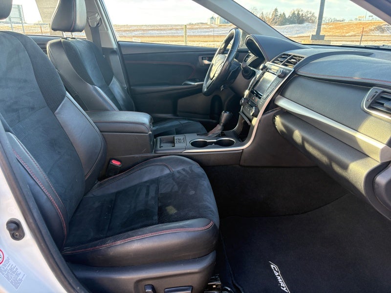 2016 Toyota Camry XSE