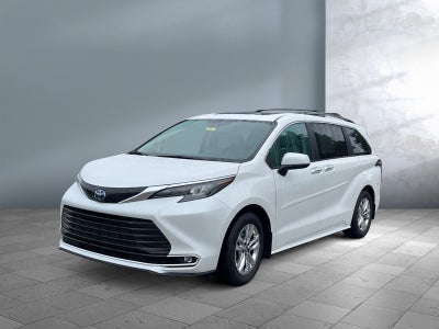 2024 Toyota Sienna XLE