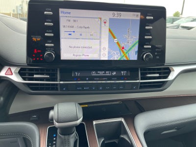 2024 Toyota Sienna XLE