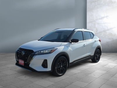 2021 Nissan Kicks SR