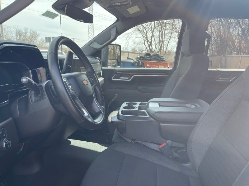 2025 Chevrolet Silverado HD LT