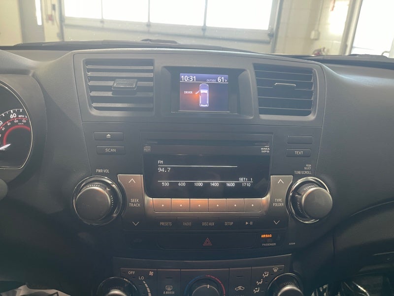 2012 Toyota HIGHLANDER SE