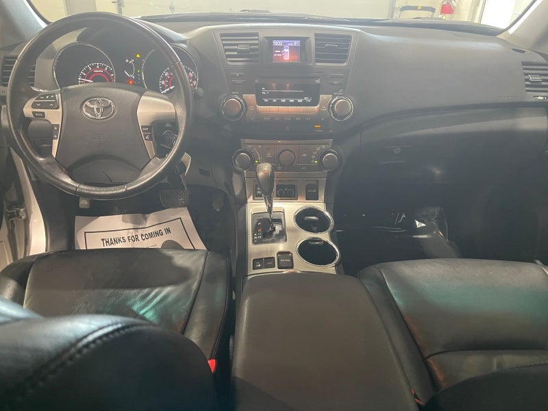 2012 Toyota HIGHLANDER SE